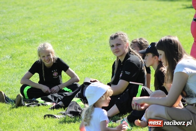 Zdjęcie w galerii na portalu naszraciborz.pl: Strażacy z Borucina mistrzami gminy Krzanowice w zawodach sportowo-pożarniczych. Trzy puchary dla Pietraszyna  wiadomości z regionu