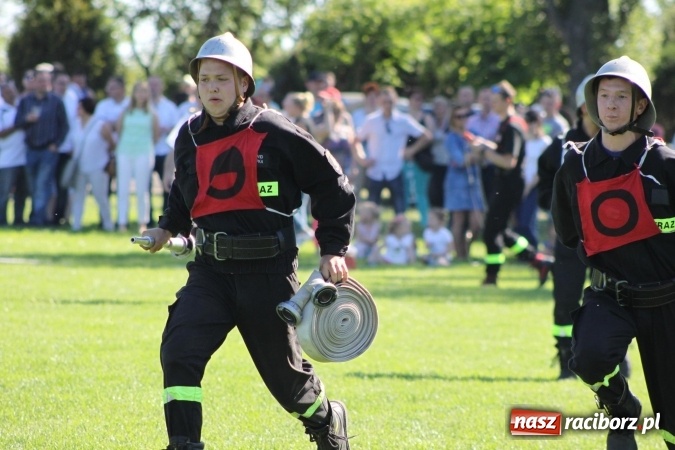 Zdjęcie w galerii na portalu naszraciborz.pl: Strażacy z Borucina mistrzami gminy Krzanowice w zawodach sportowo-pożarniczych. Trzy puchary dla Pietraszyna  wiadomości z regionu