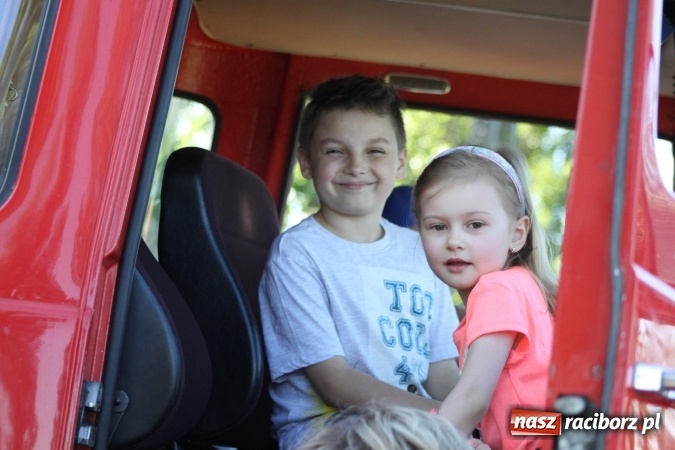 Zdjęcie w galerii na portalu naszraciborz.pl: Strażacy z Borucina mistrzami gminy Krzanowice w zawodach sportowo-pożarniczych. Trzy puchary dla Pietraszyna  wiadomości z regionu