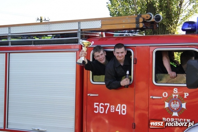 Zdjęcie w galerii na portalu naszraciborz.pl: Strażacy z Borucina mistrzami gminy Krzanowice w zawodach sportowo-pożarniczych. Trzy puchary dla Pietraszyna  wiadomości z regionu