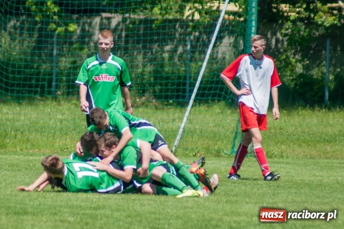 Zdjęcie w galerii na portalu naszraciborz.pl: Z piekła do nieba. Juniorzy Rafako wygrali rzutem na taśmę wiadomości z regionu