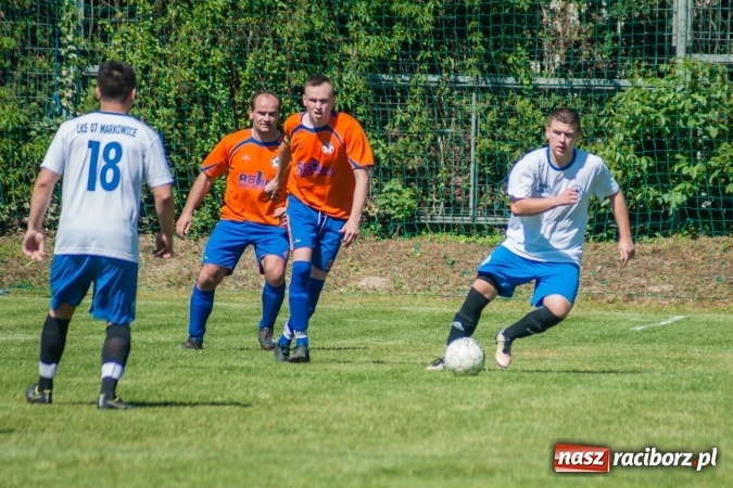 Zdjęcie w galerii na portalu naszraciborz.pl: Emocjonujący pojedynek w Markowicach. Gospodarze lepsi od Grzegorzowic wiadomości z regionu