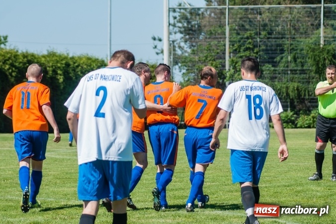 Zdjęcie w galerii na portalu naszraciborz.pl: Emocjonujący pojedynek w Markowicach. Gospodarze lepsi od Grzegorzowic wiadomości z regionu