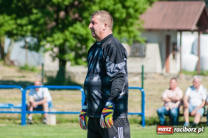 Zdjęcie w galerii na portalu naszraciborz.pl: Emocjonujący pojedynek w Markowicach. Gospodarze lepsi od Grzegorzowic wiadomości z regionu