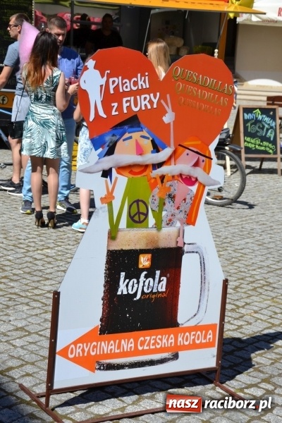 Zdjęcie w galerii na portalu naszraciborz.pl: Zlot Food Trucków na zamku za nami wiadomości z regionu