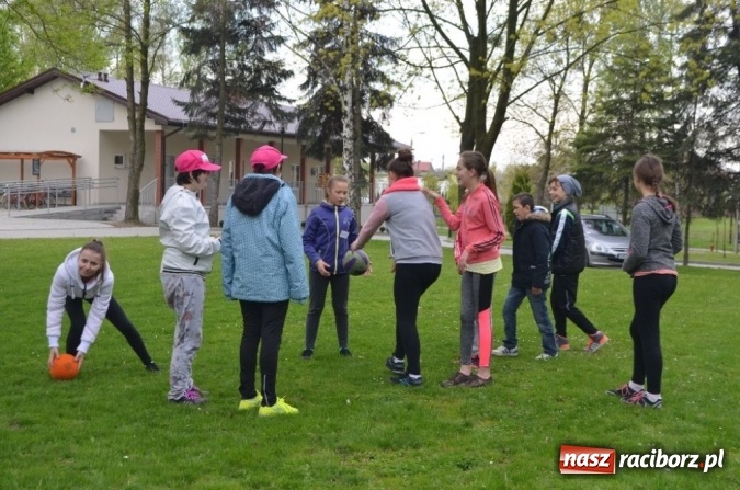 Zdjęcie w galerii na portalu naszraciborz.pl: O współpracy i integracji w Szkole Podstawowej nr 13 wiadomości z regionu