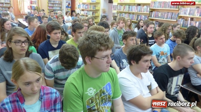 Zdjęcie w galerii na portalu naszraciborz.pl: Marta Fox spotkała się z raciborskimi gimnazjalistami wiadomości z regionu