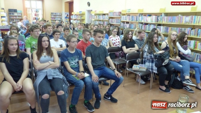 Zdjęcie w galerii na portalu naszraciborz.pl: Marta Fox spotkała się z raciborskimi gimnazjalistami wiadomości z regionu