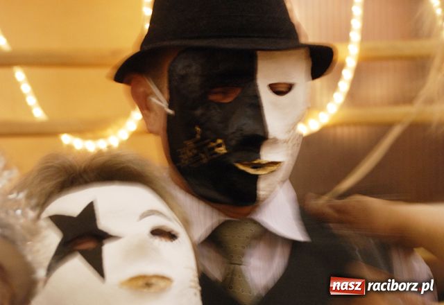 Zdjęcie w galerii na portalu naszraciborz.pl: Finał karnawału z przebierańcami wiadomości z regionu