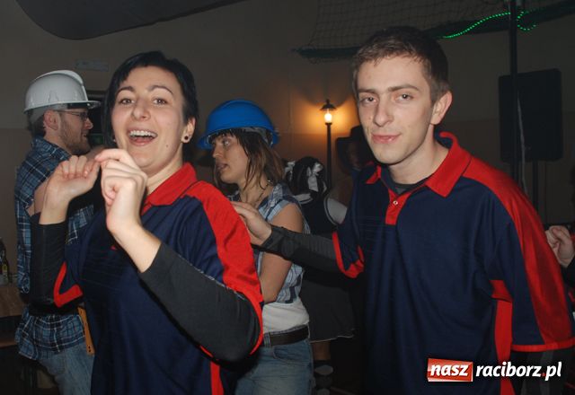 Zdjęcie w galerii na portalu naszraciborz.pl: Finał karnawału z przebierańcami wiadomości z regionu