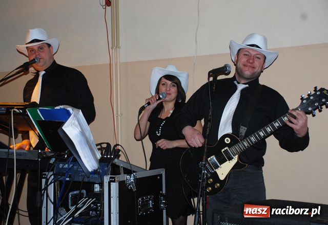 Zdjęcie w galerii na portalu naszraciborz.pl: Finał karnawału z przebierańcami wiadomości z regionu