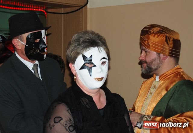 Zdjęcie w galerii na portalu naszraciborz.pl: Finał karnawału z przebierańcami wiadomości z regionu