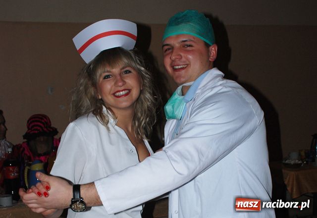 Zdjęcie w galerii na portalu naszraciborz.pl: Finał karnawału z przebierańcami wiadomości z regionu