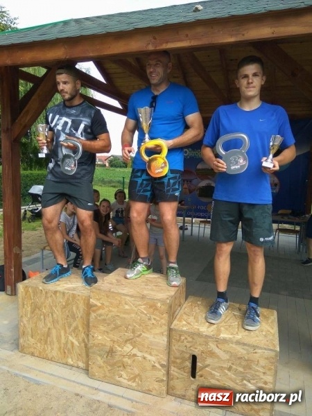 Zdjęcie w galerii na portalu naszraciborz.pl: Crosstrening 800 kg na 800-lecie Raciborza! wiadomości z regionu