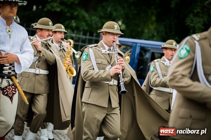 Zdjęcie w galerii na portalu naszraciborz.pl: XXVI rocznica powstania Straży Granicznej. Śląski Oddział z Raciborza ma nowy sztandar wiadomości z regionu