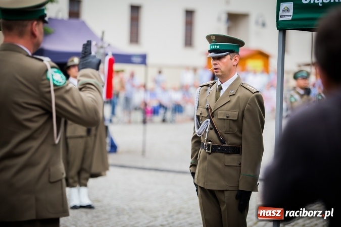Zdjęcie w galerii na portalu naszraciborz.pl: XXVI rocznica powstania Straży Granicznej. Śląski Oddział z Raciborza ma nowy sztandar wiadomości z regionu