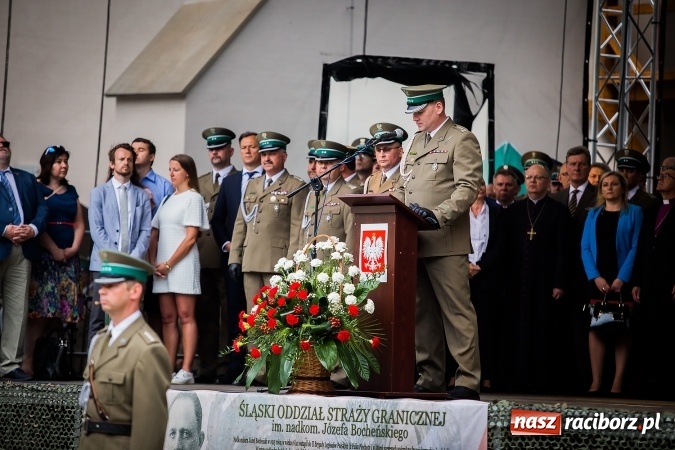 Zdjęcie w galerii na portalu naszraciborz.pl: XXVI rocznica powstania Straży Granicznej. Śląski Oddział z Raciborza ma nowy sztandar wiadomości z regionu