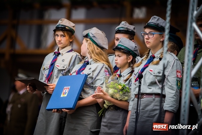 Zdjęcie w galerii na portalu naszraciborz.pl: XXVI rocznica powstania Straży Granicznej. Śląski Oddział z Raciborza ma nowy sztandar wiadomości z regionu