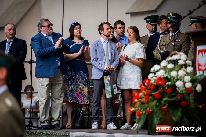 Zdjęcie w galerii na portalu naszraciborz.pl: XXVI rocznica powstania Straży Granicznej. Śląski Oddział z Raciborza ma nowy sztandar wiadomości z regionu