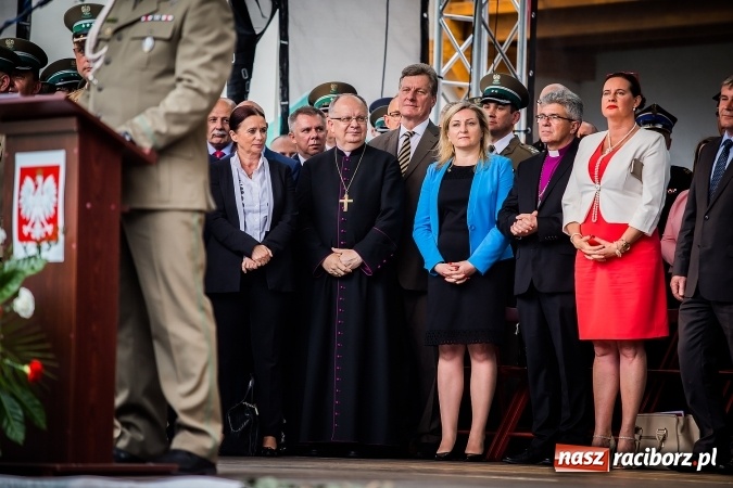Zdjęcie w galerii na portalu naszraciborz.pl: XXVI rocznica powstania Straży Granicznej. Śląski Oddział z Raciborza ma nowy sztandar wiadomości z regionu