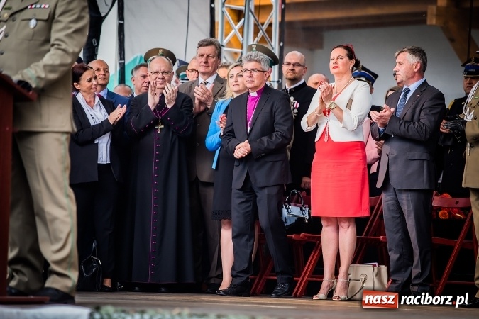 Zdjęcie w galerii na portalu naszraciborz.pl: XXVI rocznica powstania Straży Granicznej. Śląski Oddział z Raciborza ma nowy sztandar wiadomości z regionu