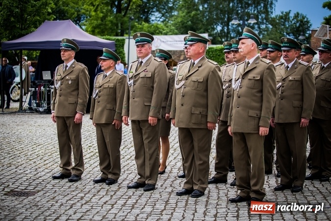 Zdjęcie w galerii na portalu naszraciborz.pl: XXVI rocznica powstania Straży Granicznej. Śląski Oddział z Raciborza ma nowy sztandar wiadomości z regionu