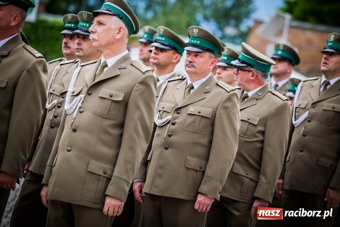Zdjęcie w galerii na portalu naszraciborz.pl: XXVI rocznica powstania Straży Granicznej. Śląski Oddział z Raciborza ma nowy sztandar wiadomości z regionu