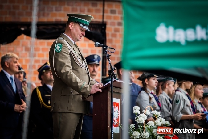 Zdjęcie w galerii na portalu naszraciborz.pl: XXVI rocznica powstania Straży Granicznej. Śląski Oddział z Raciborza ma nowy sztandar wiadomości z regionu