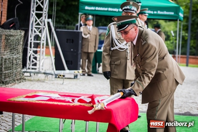 Zdjęcie w galerii na portalu naszraciborz.pl: XXVI rocznica powstania Straży Granicznej. Śląski Oddział z Raciborza ma nowy sztandar wiadomości z regionu