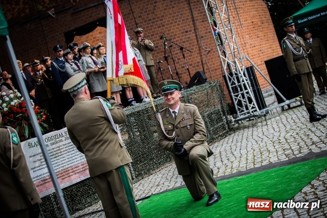 Zdjęcie w galerii na portalu naszraciborz.pl: XXVI rocznica powstania Straży Granicznej. Śląski Oddział z Raciborza ma nowy sztandar wiadomości z regionu