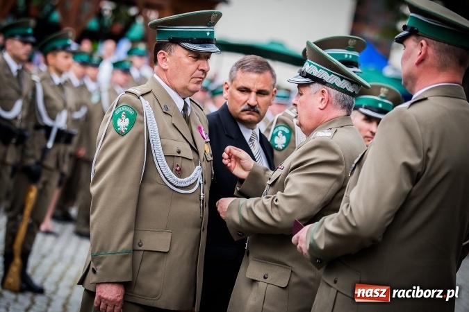 Zdjęcie w galerii na portalu naszraciborz.pl: XXVI rocznica powstania Straży Granicznej. Śląski Oddział z Raciborza ma nowy sztandar wiadomości z regionu