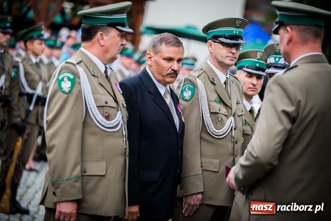 Zdjęcie w galerii na portalu naszraciborz.pl: XXVI rocznica powstania Straży Granicznej. Śląski Oddział z Raciborza ma nowy sztandar wiadomości z regionu