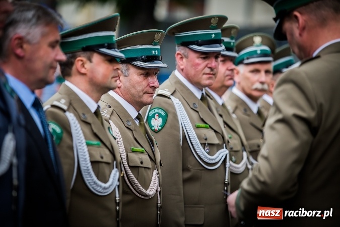 Zdjęcie w galerii na portalu naszraciborz.pl: XXVI rocznica powstania Straży Granicznej. Śląski Oddział z Raciborza ma nowy sztandar wiadomości z regionu