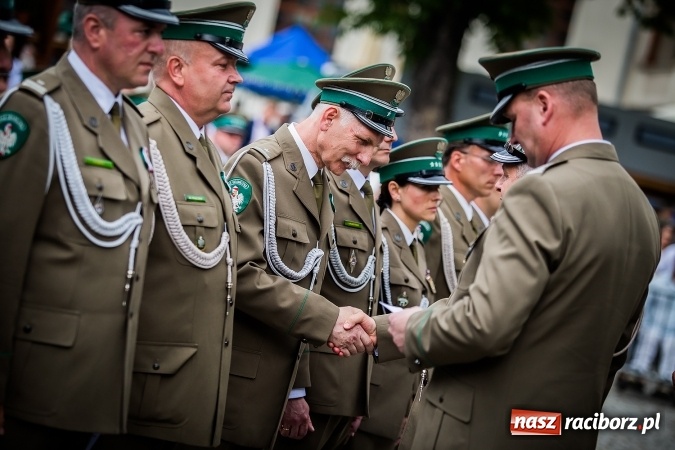 Zdjęcie w galerii na portalu naszraciborz.pl: XXVI rocznica powstania Straży Granicznej. Śląski Oddział z Raciborza ma nowy sztandar wiadomości z regionu