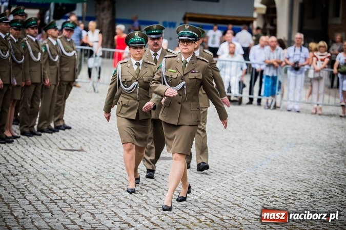 Zdjęcie w galerii na portalu naszraciborz.pl: XXVI rocznica powstania Straży Granicznej. Śląski Oddział z Raciborza ma nowy sztandar wiadomości z regionu