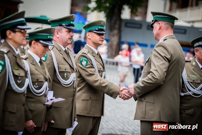 Zdjęcie w galerii na portalu naszraciborz.pl: XXVI rocznica powstania Straży Granicznej. Śląski Oddział z Raciborza ma nowy sztandar wiadomości z regionu