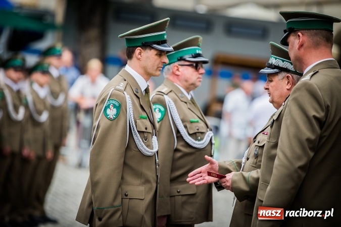 Zdjęcie w galerii na portalu naszraciborz.pl: XXVI rocznica powstania Straży Granicznej. Śląski Oddział z Raciborza ma nowy sztandar wiadomości z regionu