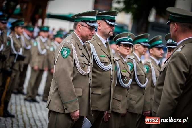 Zdjęcie w galerii na portalu naszraciborz.pl: XXVI rocznica powstania Straży Granicznej. Śląski Oddział z Raciborza ma nowy sztandar wiadomości z regionu