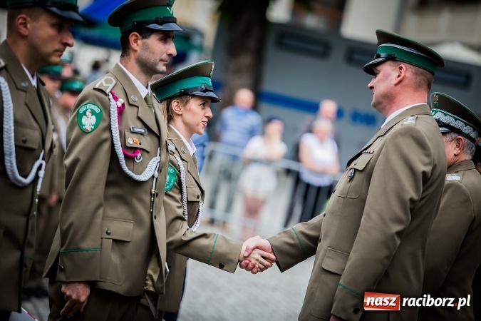 Zdjęcie w galerii na portalu naszraciborz.pl: XXVI rocznica powstania Straży Granicznej. Śląski Oddział z Raciborza ma nowy sztandar wiadomości z regionu