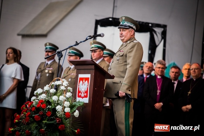 Zdjęcie w galerii na portalu naszraciborz.pl: XXVI rocznica powstania Straży Granicznej. Śląski Oddział z Raciborza ma nowy sztandar wiadomości z regionu