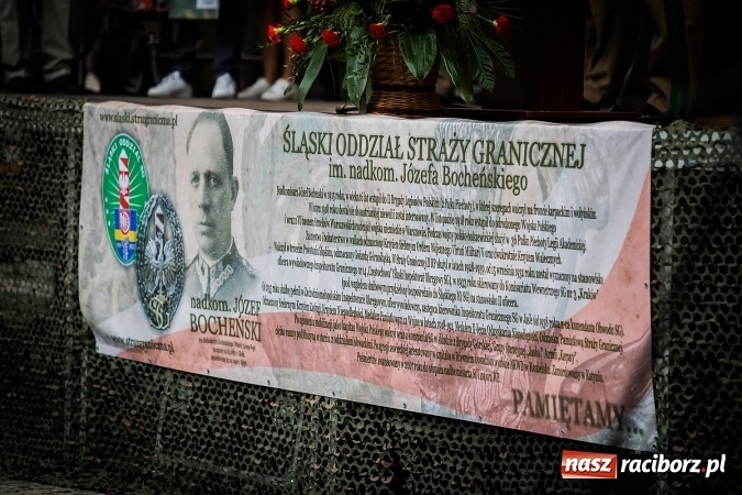 Zdjęcie w galerii na portalu naszraciborz.pl: XXVI rocznica powstania Straży Granicznej. Śląski Oddział z Raciborza ma nowy sztandar wiadomości z regionu