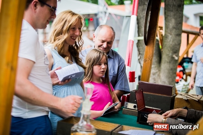 Zdjęcie w galerii na portalu naszraciborz.pl: XXVI rocznica powstania Straży Granicznej. Śląski Oddział z Raciborza ma nowy sztandar wiadomości z regionu