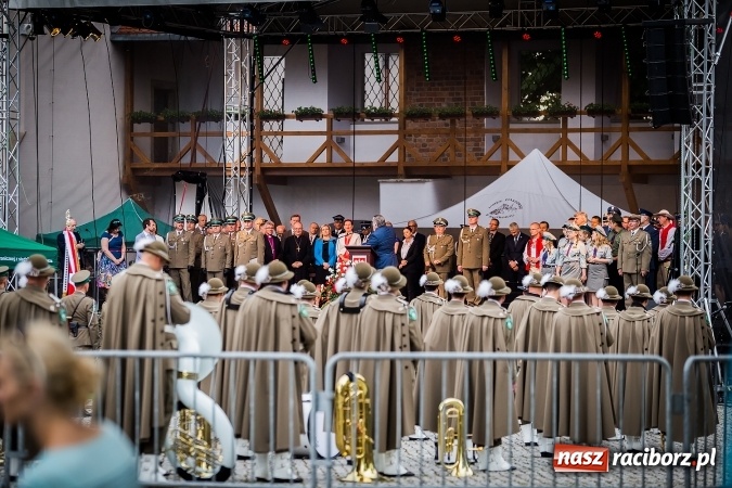 Zdjęcie w galerii na portalu naszraciborz.pl: XXVI rocznica powstania Straży Granicznej. Śląski Oddział z Raciborza ma nowy sztandar wiadomości z regionu