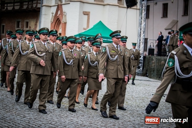 Zdjęcie w galerii na portalu naszraciborz.pl: XXVI rocznica powstania Straży Granicznej. Śląski Oddział z Raciborza ma nowy sztandar wiadomości z regionu
