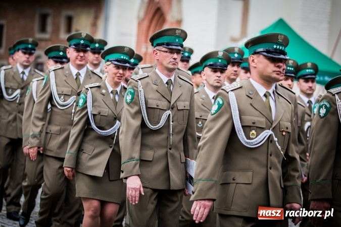 Zdjęcie w galerii na portalu naszraciborz.pl: XXVI rocznica powstania Straży Granicznej. Śląski Oddział z Raciborza ma nowy sztandar wiadomości z regionu