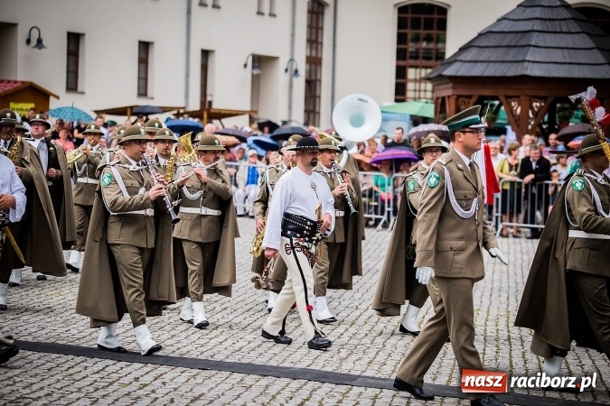 Zdjęcie w galerii na portalu naszraciborz.pl: XXVI rocznica powstania Straży Granicznej. Śląski Oddział z Raciborza ma nowy sztandar wiadomości z regionu