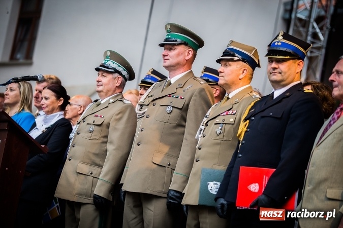 Zdjęcie w galerii na portalu naszraciborz.pl: XXVI rocznica powstania Straży Granicznej. Śląski Oddział z Raciborza ma nowy sztandar wiadomości z regionu
