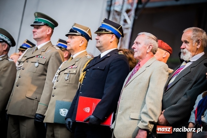 Zdjęcie w galerii na portalu naszraciborz.pl: XXVI rocznica powstania Straży Granicznej. Śląski Oddział z Raciborza ma nowy sztandar wiadomości z regionu