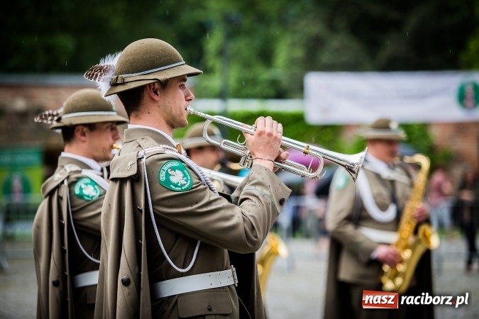 Zdjęcie w galerii na portalu naszraciborz.pl: XXVI rocznica powstania Straży Granicznej. Śląski Oddział z Raciborza ma nowy sztandar wiadomości z regionu