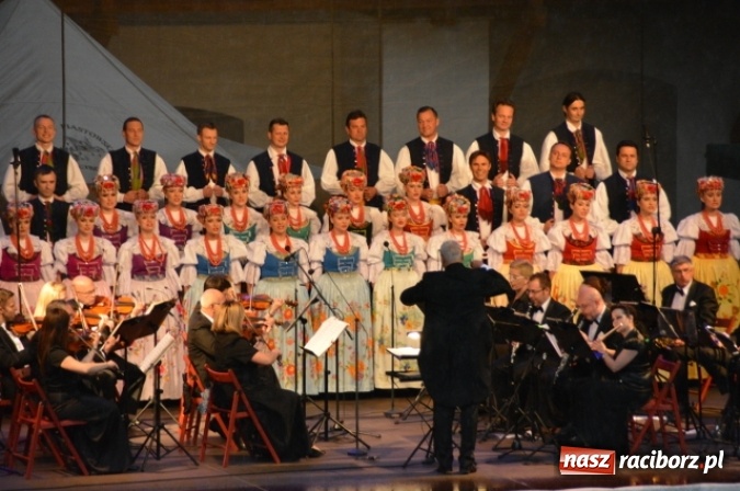 Zdjęcie w galerii na portalu naszraciborz.pl: XXVI rocznica powstania Straży Granicznej. Śląski Oddział z Raciborza ma nowy sztandar wiadomości z regionu